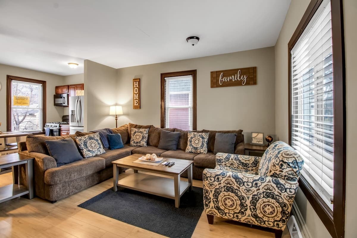 Pet-Friendly Vacation Rentals Near Niagara Falls, NY — Bonomo Capital Group travel guide