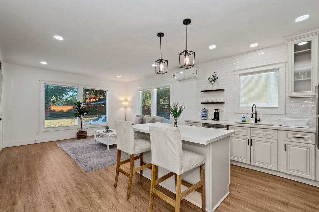 Remote Work-Friendly Vacation Rentals in Houston — Bonomo Capital Group travel guide